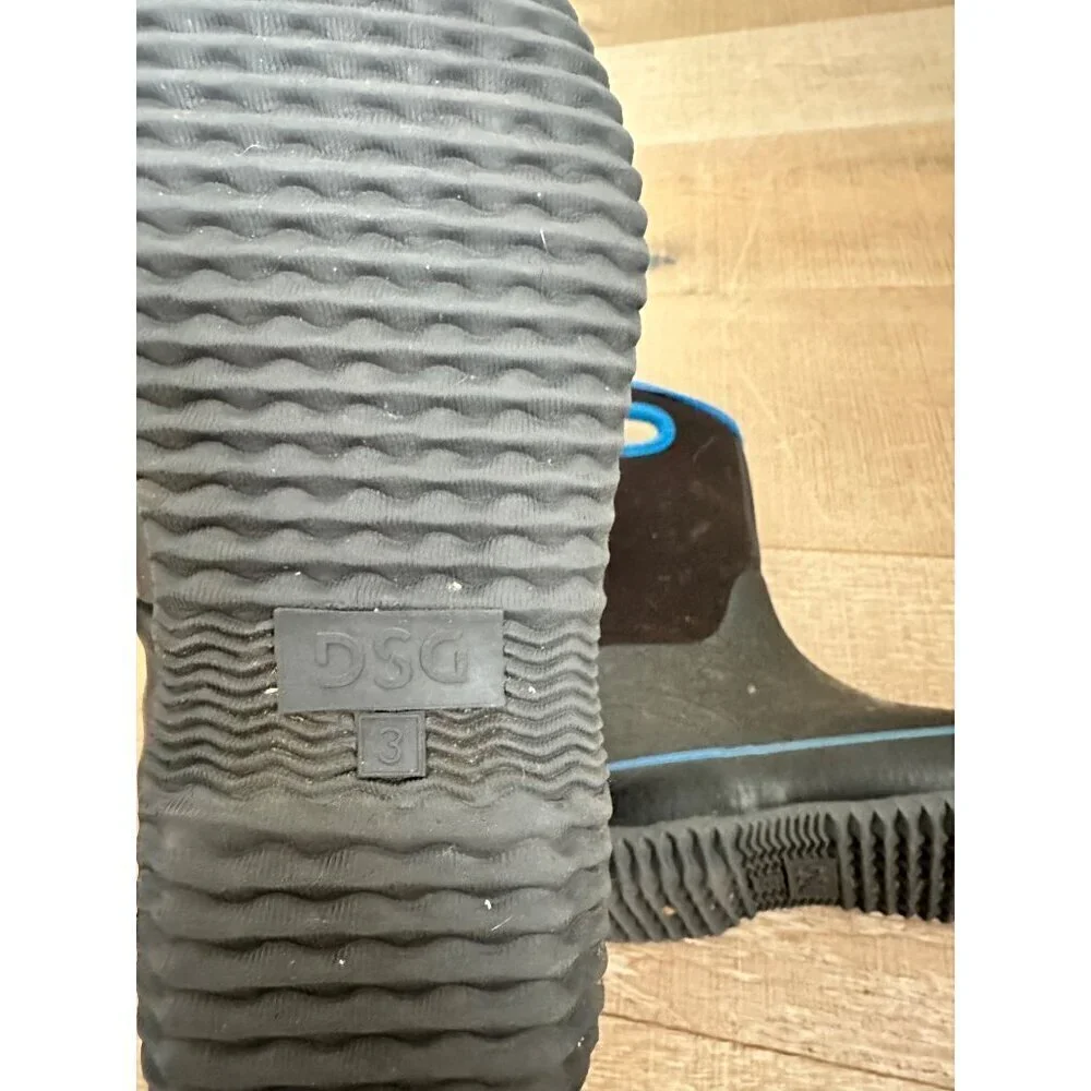 Childrens DSG Black & Blue Waterproof Rubber Boots